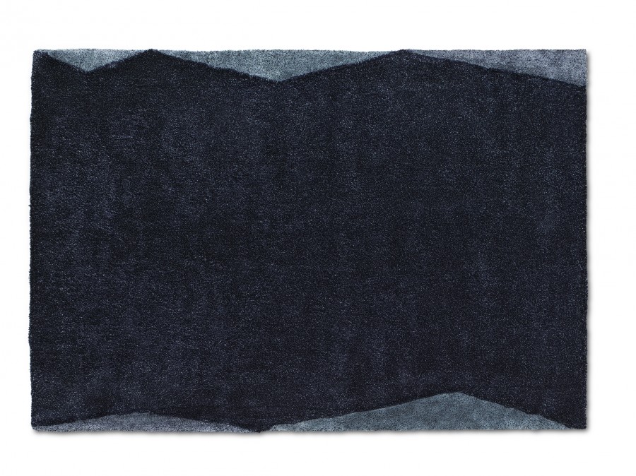 Handtuftad matta Bevel by Luca Nichetto, färg Blue.