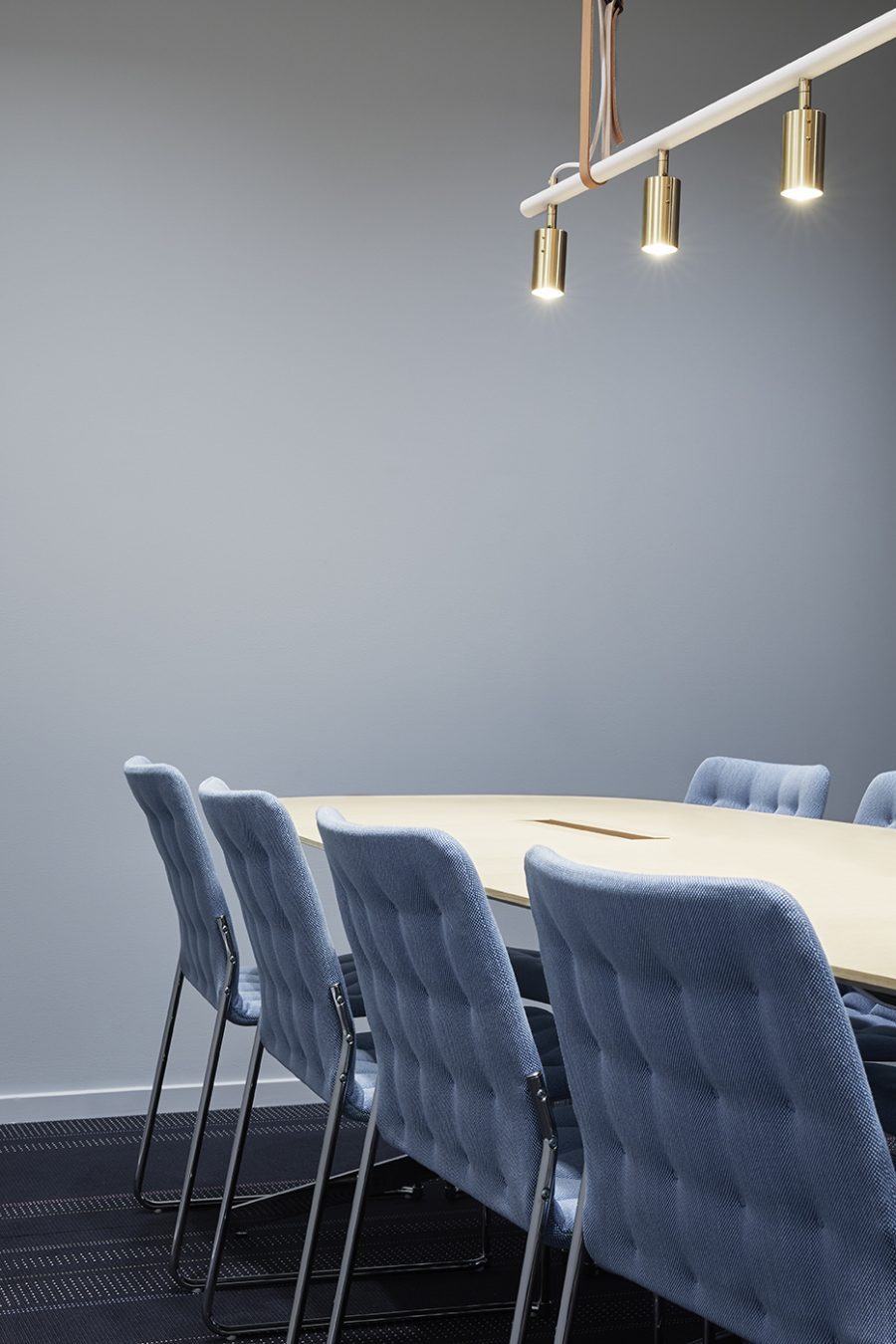 Heltäckande matta Wilton Free i mötesrum på Nordeas kontor, projekt av Thomas Eriksson Arkitekter.